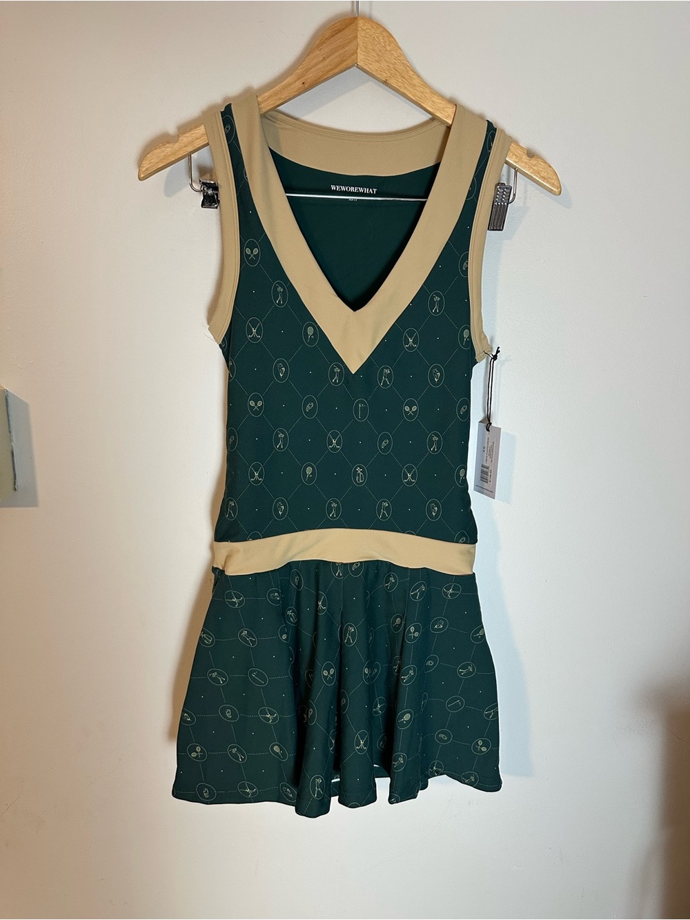 NWT We Wore What pleated tennis dress green cream extra small - Picture 2 of 4
